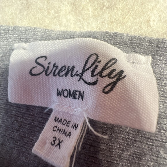 Siren Lily Womens‎ Grey Sweater with Silver and Black Rhinestones Size 3X - Picture 7 of 10